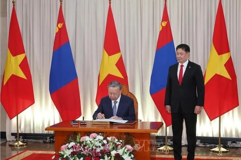 Vietnam, Mongolia issue joint statement on establishing comprehensive partnership